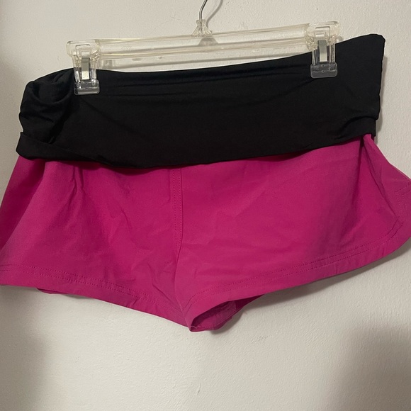 Pink Roxy shorts - Picture 3 of 5